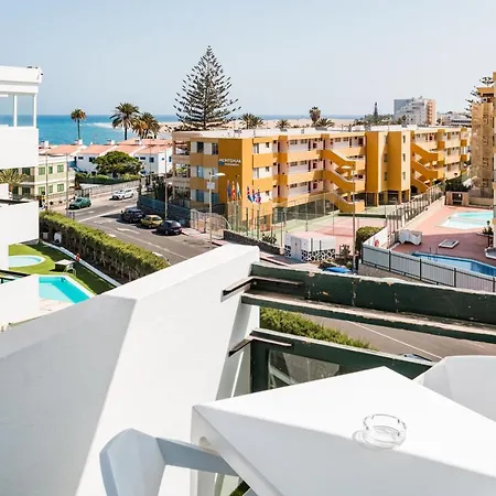Roca - Playa del Inglés